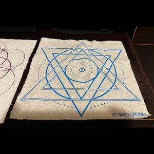3 Crystal Grid Design Cloths
